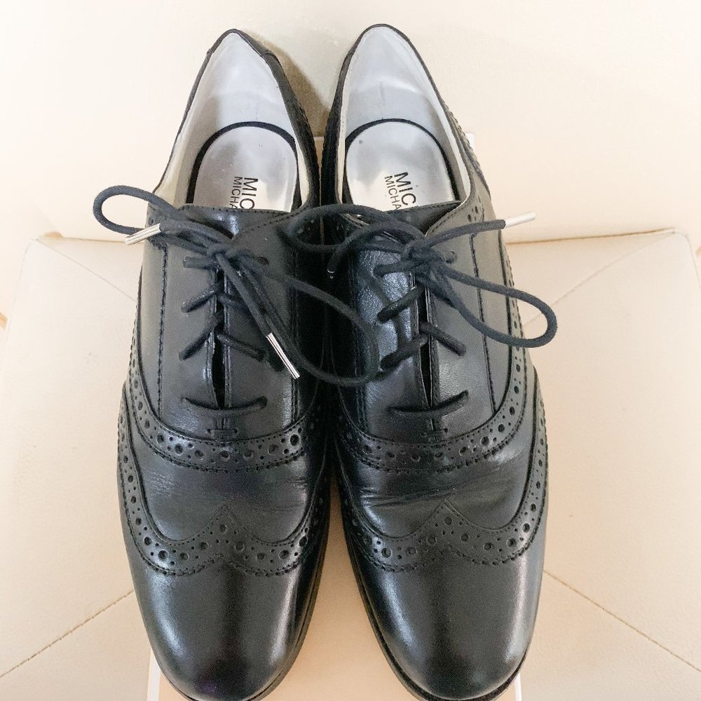 MICHAEL KORS Women's Black Leather Oxford Size 7.5